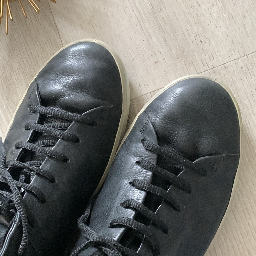 Men's Black Ecco  Danish design Leather Lace Up Sneaker‎ Boot size 43 - Picture 2 of 11